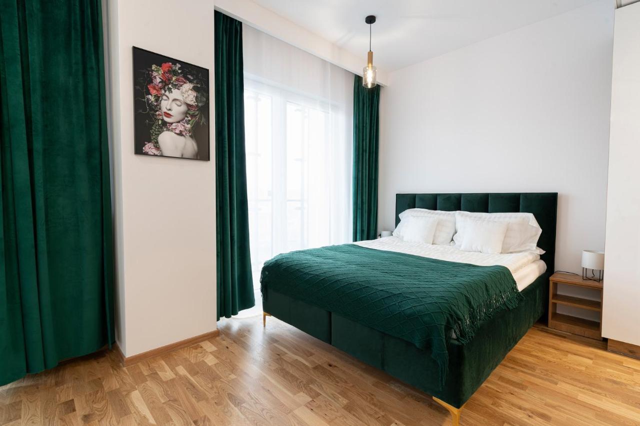 Apartamenty Wola Tower Varsóvia Exterior foto