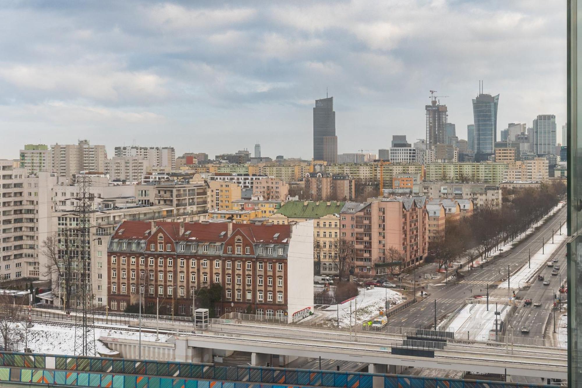Apartamenty Wola Tower Varsóvia Exterior foto