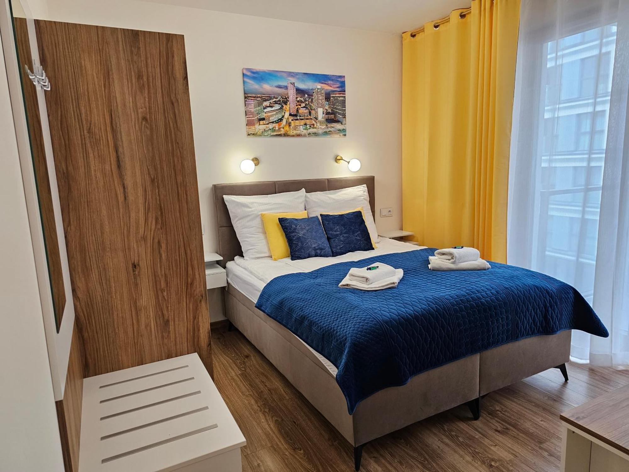 Apartamenty Wola Tower Varsóvia Exterior foto