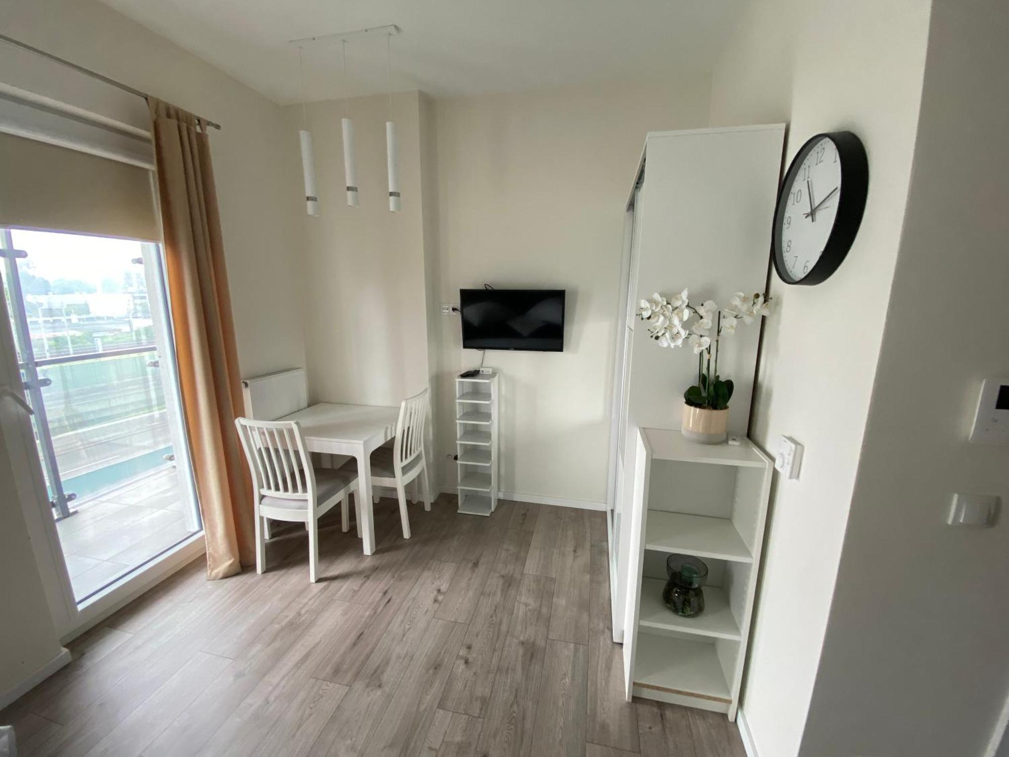 Apartamenty Wola Tower Varsóvia Exterior foto