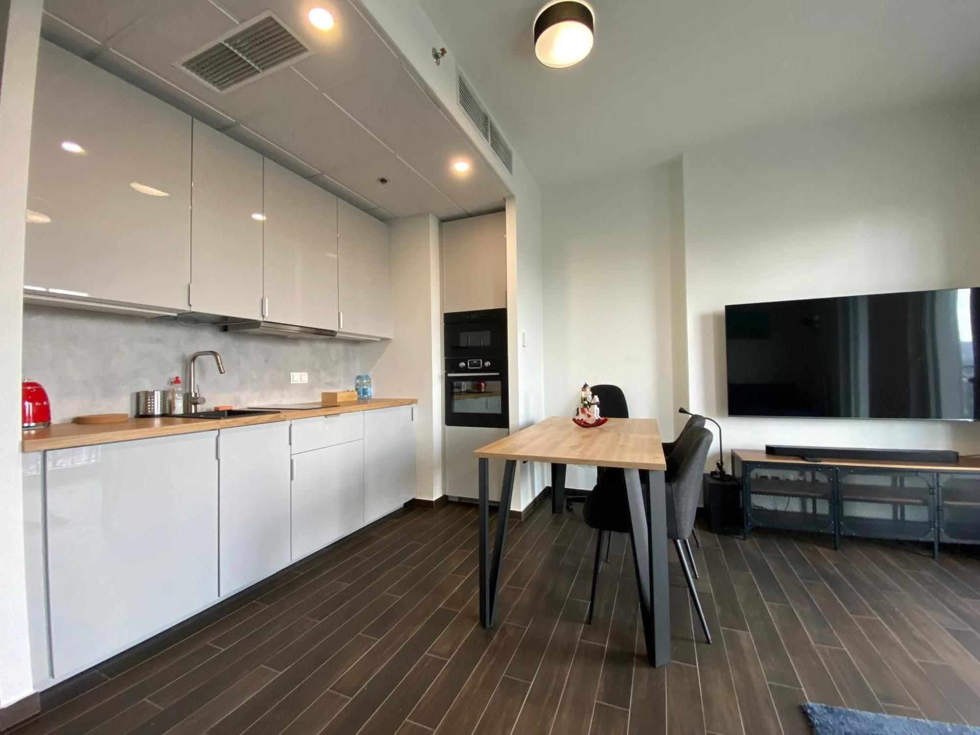 Apartamenty Wola Tower Varsóvia Exterior foto